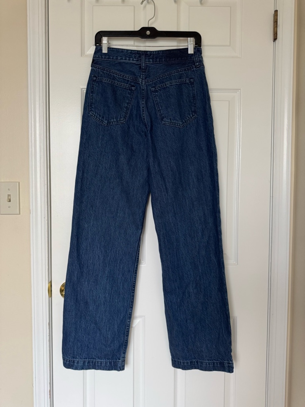 Abercrombie & Fitch High-Rise Loose Jeans in Blue Denim - Picture 4 of 4